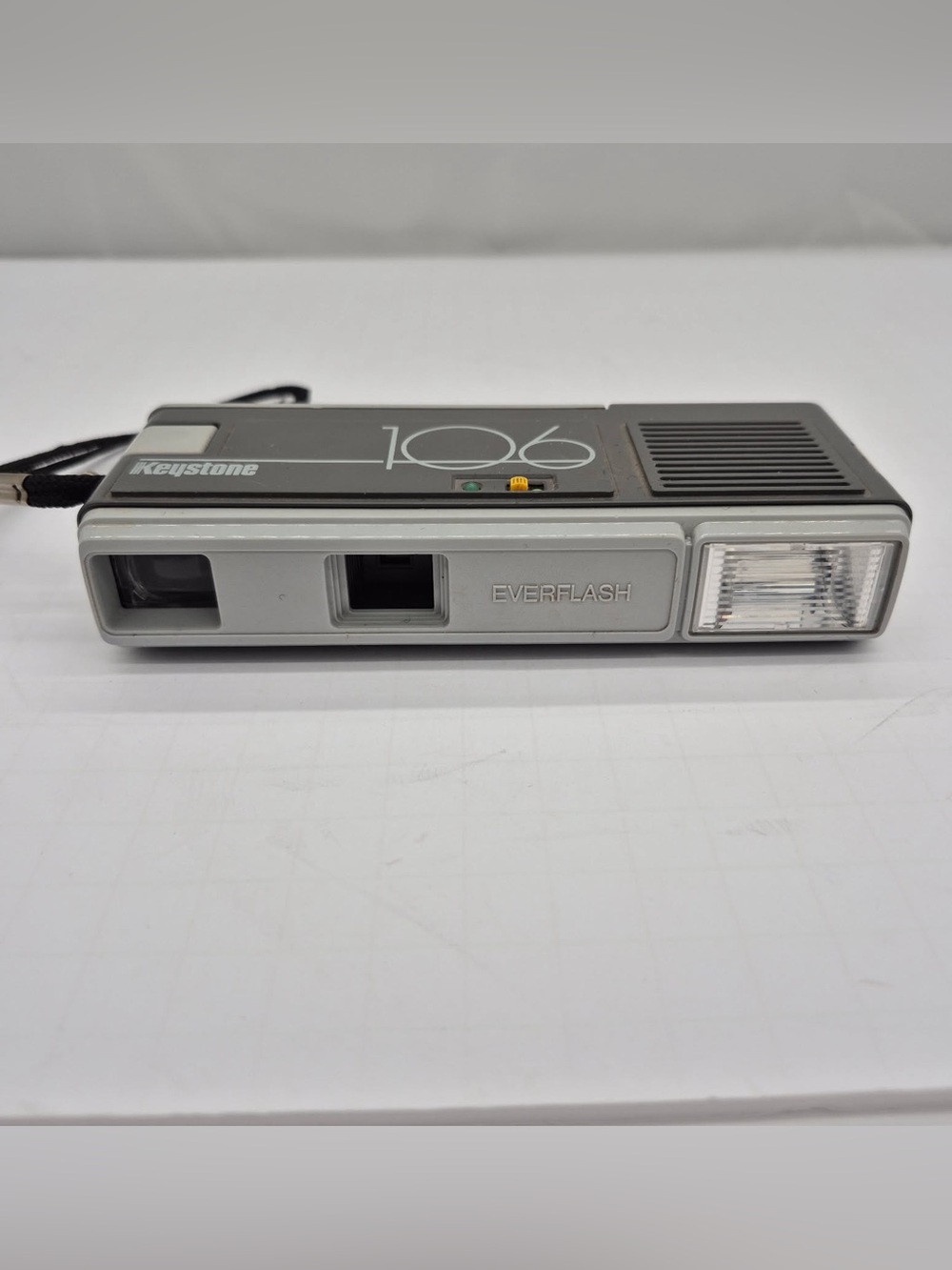 Vintage Keystone 106 Pocket Camera with Built-In Flash UNTESTED